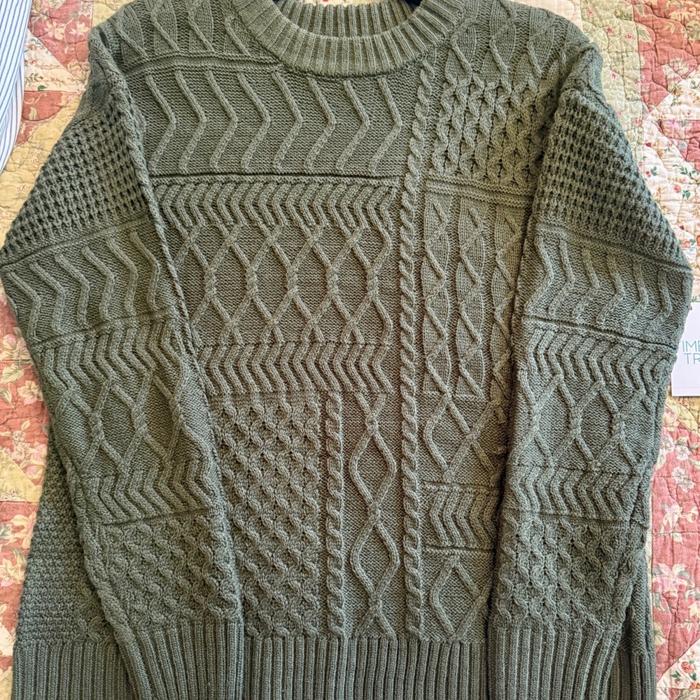 Time and Tru Women's Forest Green Textured Sweater